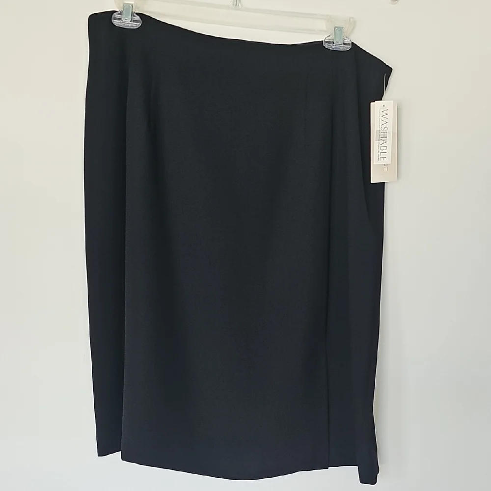 Evan Picone Classic Black Suit Jacket - Picture 10 of 16